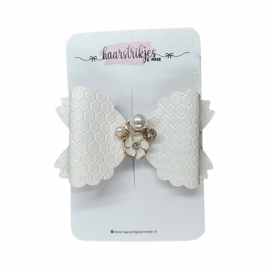 Bella - Wit hexagon met pareltjes